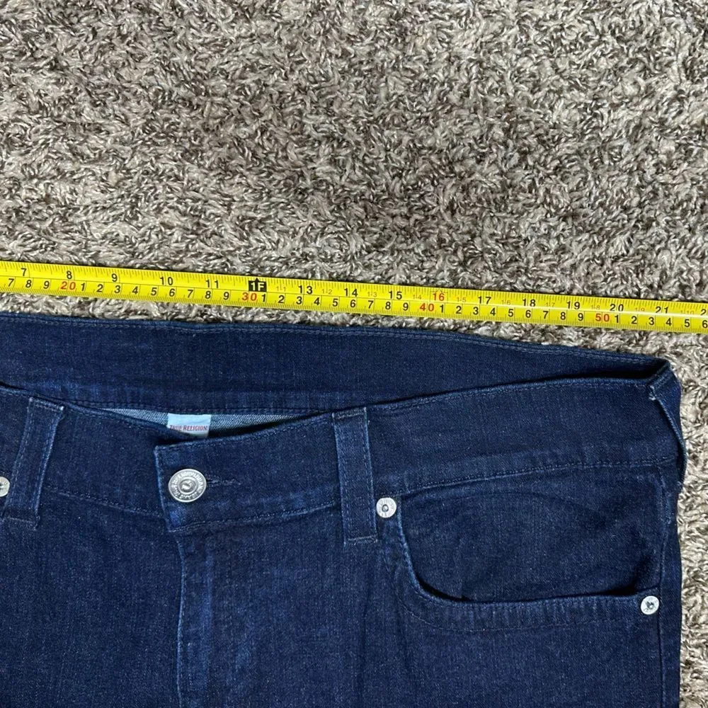 TRUE RELIGION MENS ROCCO SKINNY RELAXED JEAN W/ FLAP SIZE 40
